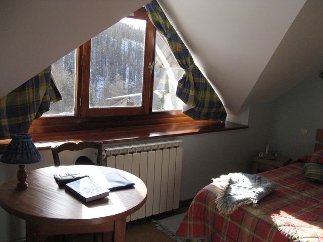 hotel-chambre-aigle.jpg