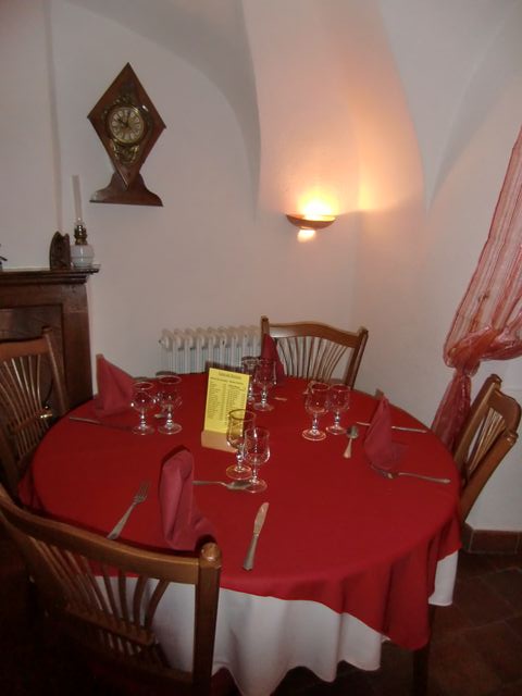 restaurant-2.jpg