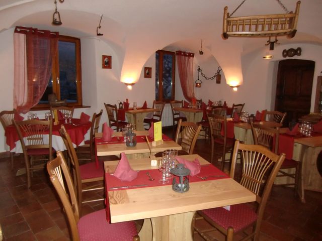 restaurant-3.jpg